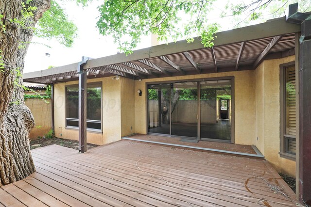 6 Woodstone St, Amarillo, TX 79106 - deck with a pergola