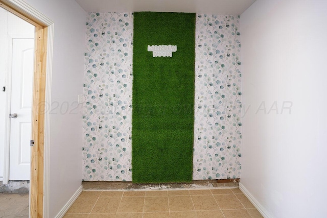3804 NE 26th Ave, Amarillo, TX 79107 - bathroom with baseboards