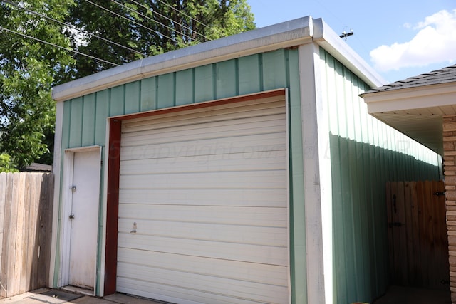 210 Ranger St, Hereford, TX 79045 - view of detached garage