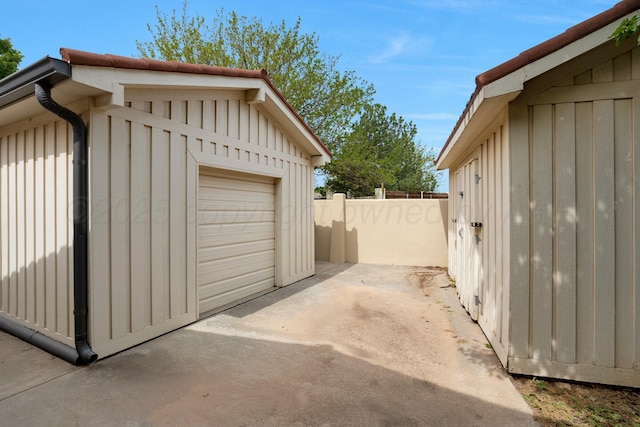 3408 Carlton Dr, Amarillo, TX 79109 - view of detached garage