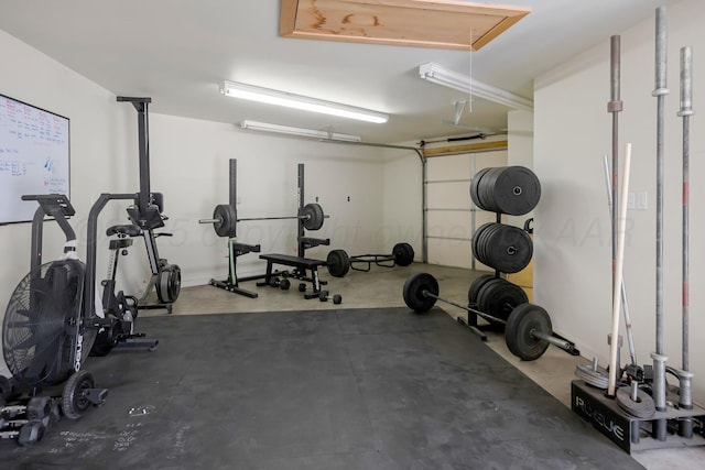 3408 Carlton Dr, Amarillo, TX 79109 - workout area featuring a garage