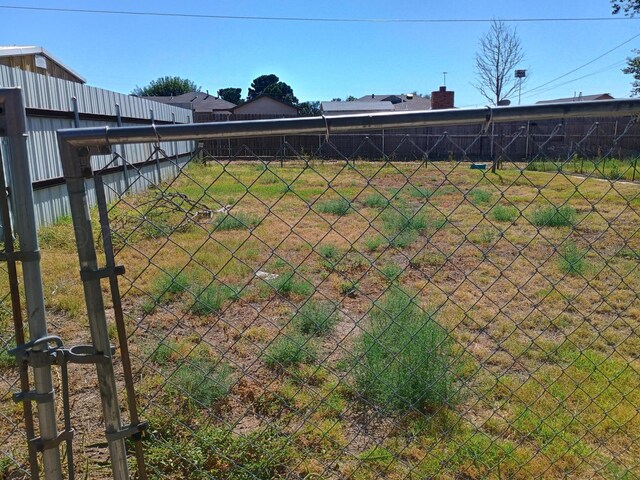905 Harrington St, Borger, TX 79007 - view of yard featuring fence