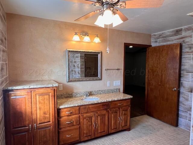 2905 S Ash St, Perryton, TX 79070 - photo 20