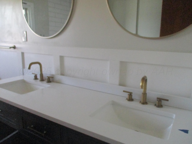 full bathroom featuring vanity