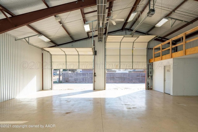 8403 Whittier Dr, Amarillo, TX 79110 - garage featuring a ceiling fan