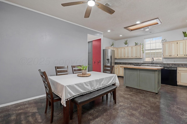 dining area with finished concrete flooring, a textured ceiling, a ceiling fan, recessed lighting, and visible vents