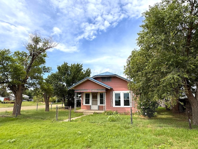 808 S Cornell Ave, Fritch, TX 79036 - photo 2