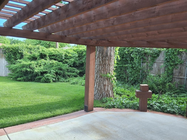 view of patio featuring a pergola