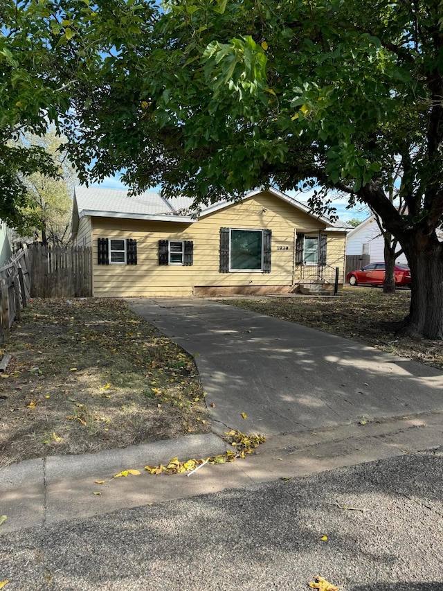 1939 S Seminole St, Amarillo, TX 79103 - photo 1