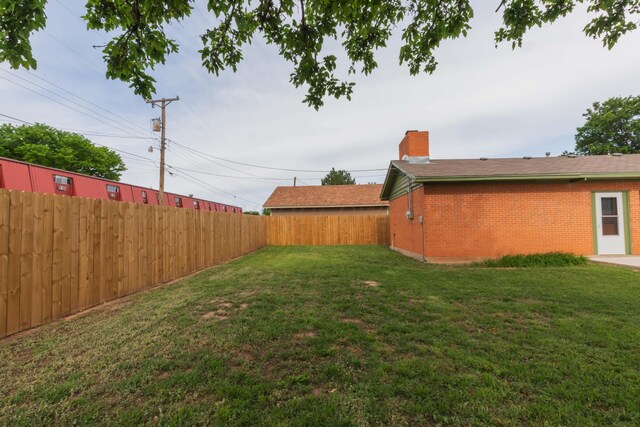 2709 Mohawk Dr, Amarillo, TX 79109 - view of yard