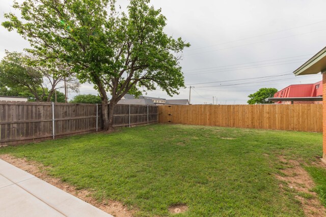 2709 Mohawk Dr, Amarillo, TX 79109 - view of yard