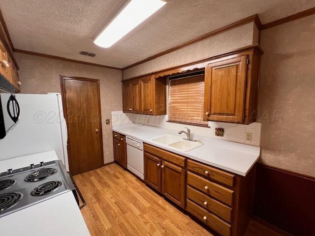 1506 Texas St, Perryton, TX 79070 - photo 9