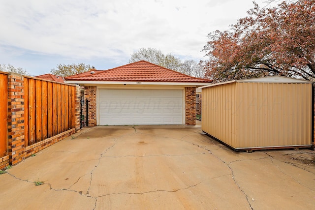 3508 Reeder Dr, Amarillo, TX 79121 - detached garage with fence