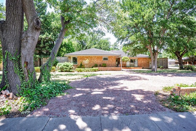 2200 S Travis St, Amarillo, TX 79109 - photo 2