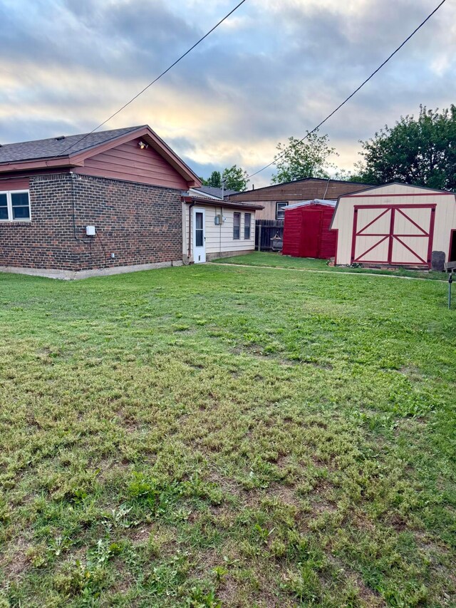 408 Jupiter St, Pampa, TX 79065 - view of yard at dusk