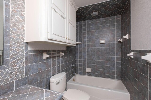 121 Quail Blvd, Amarillo, TX 79124 - full bathroom with tile walls and shower / bathtub combination