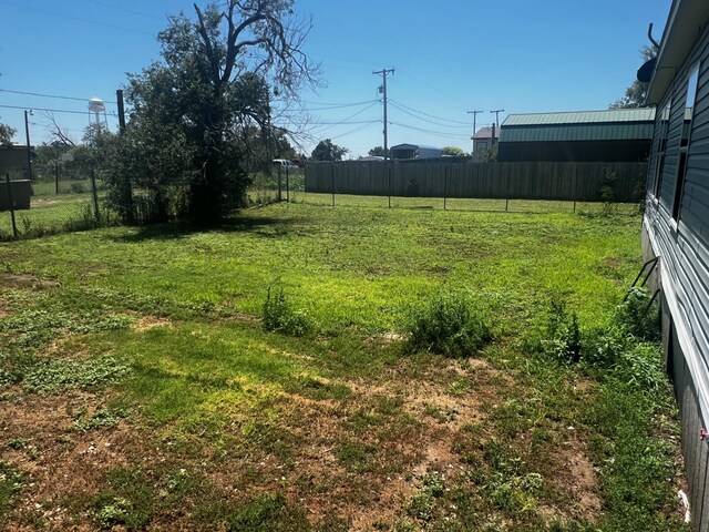 313 S Wilhelm Ave, Stinnett, TX 79083 - photo 21
