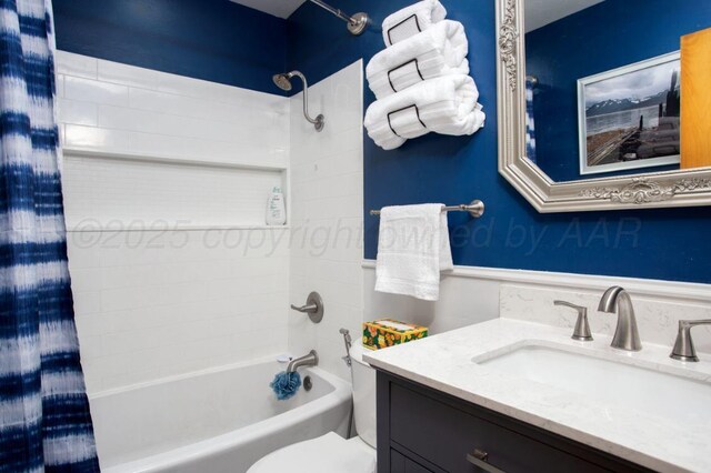 2819 Lloyd Dr, Amarillo, TX 79110 - bathroom featuring shower / tub combo with curtain, vanity, and toilet