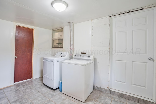 3515 NE 19th Ave, Amarillo, TX 79107 - laundry room with washing machine and clothes dryer