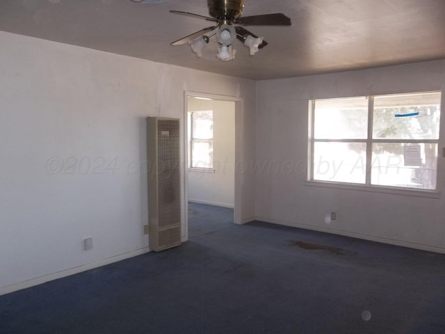 empty room with ceiling fan