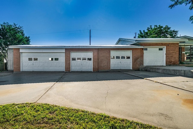 213 Union St, Borger, TX 79007 - view of garage