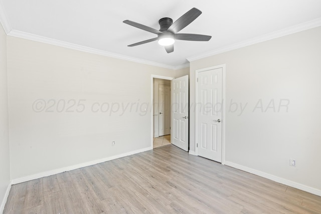 1321 Buena Vista St, Amarillo, TX 79106 - unfurnished room featuring light wood-type flooring, crown molding, and ceiling fan