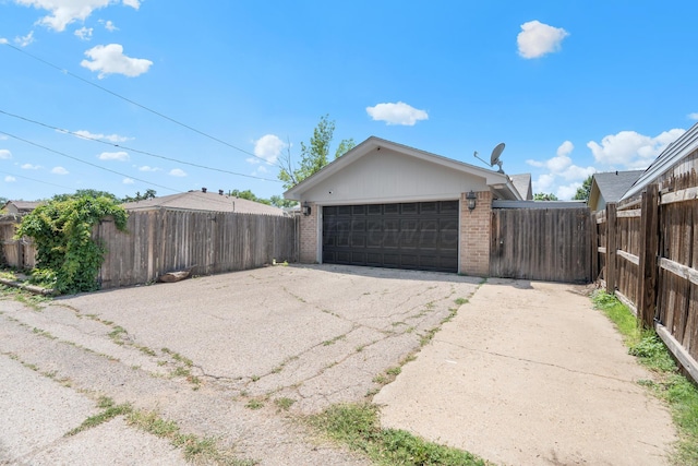 1321 Buena Vista St, Amarillo, TX 79106 - view of garage