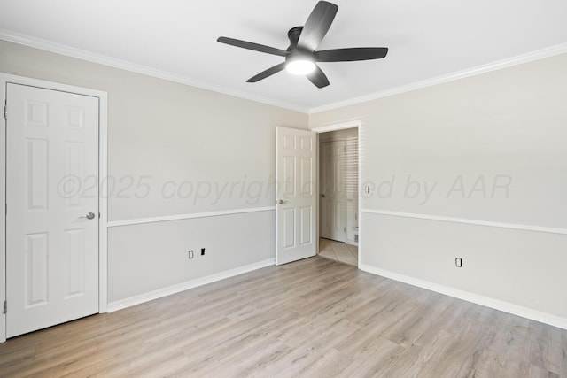 1321 Buena Vista St, Amarillo, TX 79106 - unfurnished bedroom with light wood finished floors, ornamental molding, and a ceiling fan