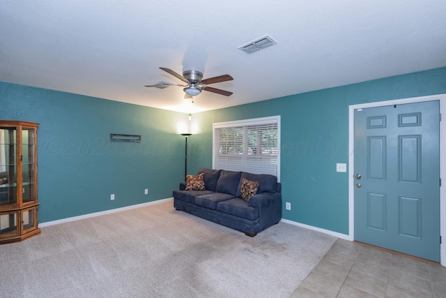 3604 SE 30th Ave, Amarillo, TX 79103 - carpeted living room featuring ceiling fan and baseboards