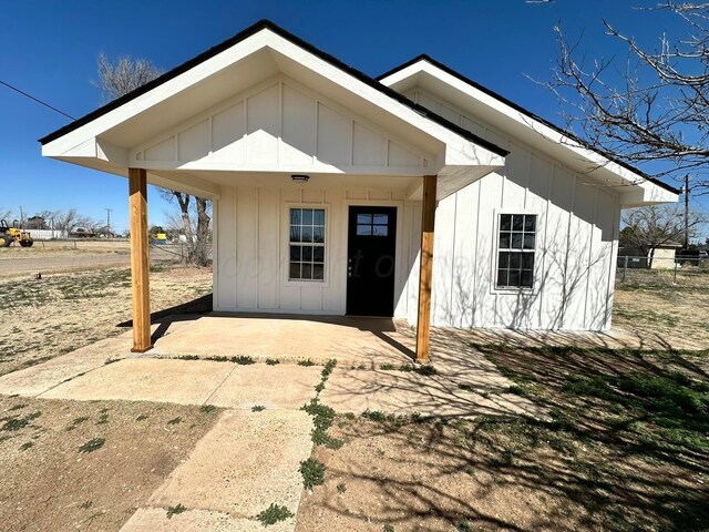 1106 Coke St, Vega, TX 79092 - view of outdoor structure