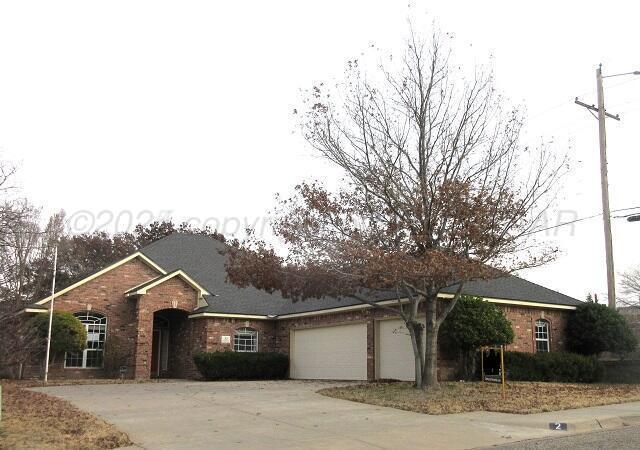 2 Doral Dr, Amarillo, TX 79124 - photo 1