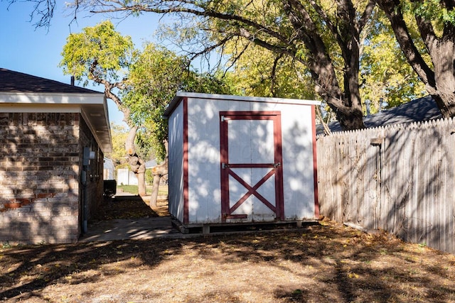 view of outbuilding