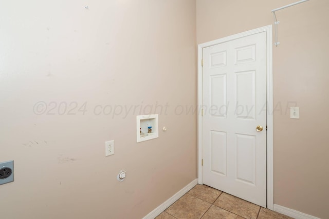 212 S Timbercreek Dr, Amarillo, TX 79118 - laundry room featuring hookup for an electric dryer, baseboards, hookup for a washing machine, and gas dryer hookup