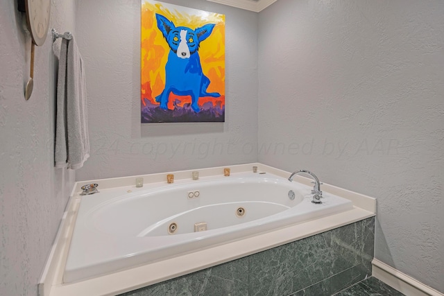 2606 S Lipscomb St, Amarillo, TX 79109 - bathroom featuring tiled tub