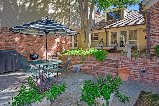2606 S Lipscomb St, Amarillo, TX 79109 - view of patio / terrace with outdoor dining area and an outdoor hangout area