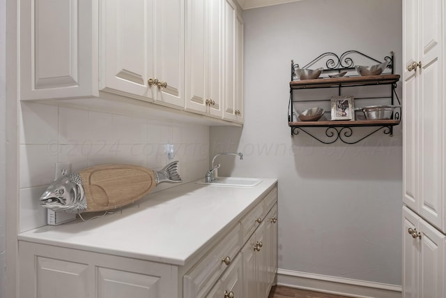 2606 S Lipscomb St, Amarillo, TX 79109 - laundry room with a sink