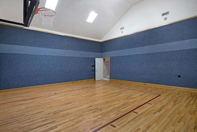 2606 S Lipscomb St, Amarillo, TX 79109 - view of property's community with high vaulted ceiling