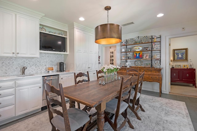 2606 S Lipscomb St, Amarillo, TX 79109 - dining area featuring recessed lighting, ornamental molding, and tile patterned floors