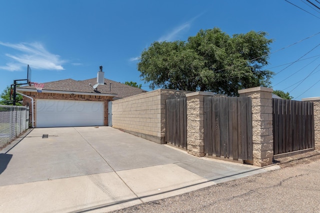6203 Donda St, Amarillo, TX 79118 - view of gate
