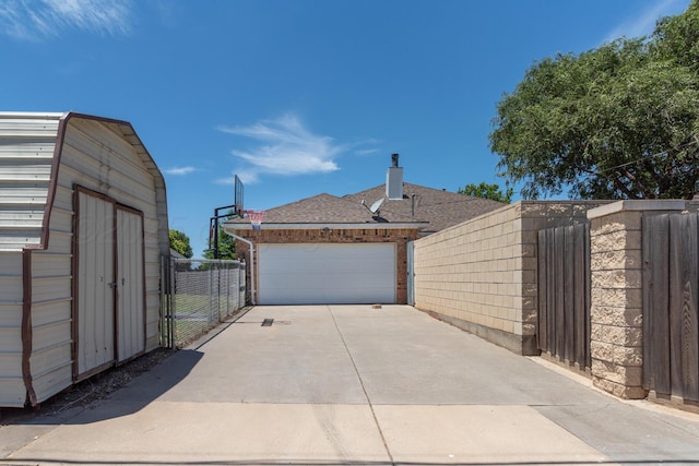 6203 Donda St, Amarillo, TX 79118 - garage with a gate