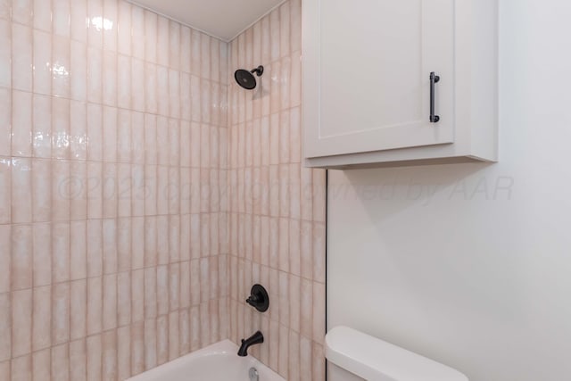 3807 Hancock St, Amarillo, TX 79109 - bathroom with toilet and bathtub / shower combination