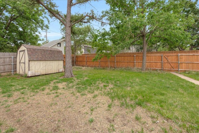 5021 Westway Trl, Amarillo, TX 79109 - view of yard
