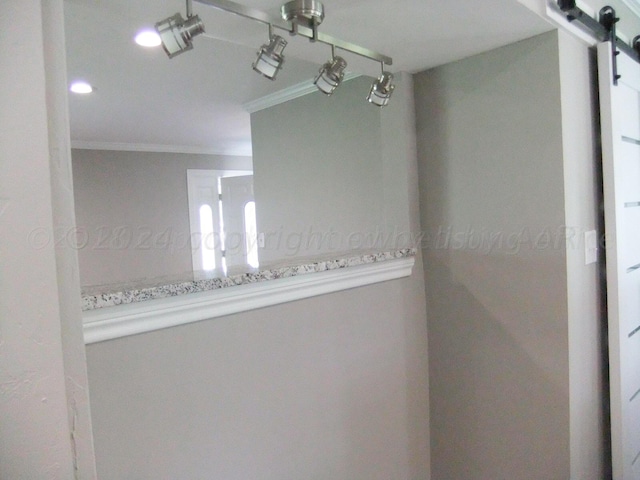 bathroom featuring ornamental molding