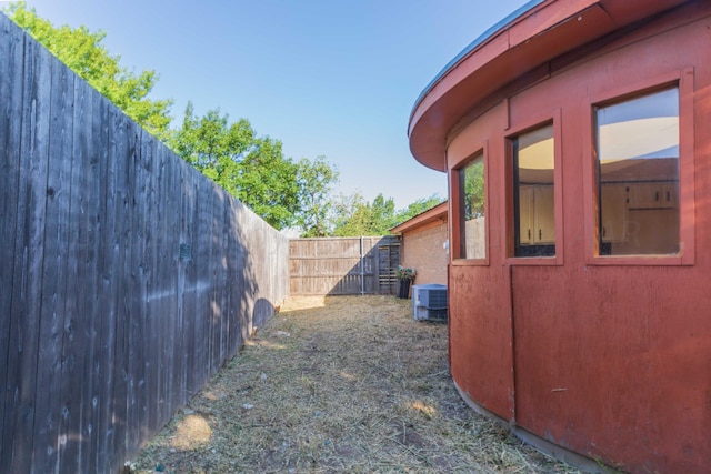 6011 Hatfield Cir, Amarillo, TX 79109 - view of fenced backyard