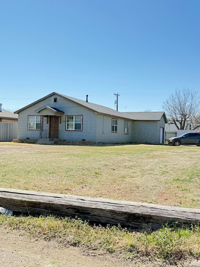 view of front of property with crawl space and a front yard