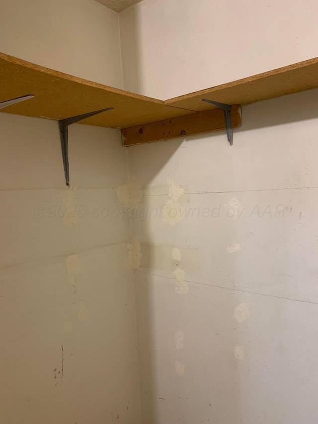 6812 Blacksmith Ln, Amarillo, TX 79109 - view of walk in closet