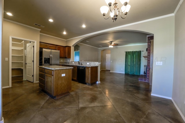 kitchen featuring stainless steel fridge, dishwasher, open floor plan, decorative light fixtures, and a center island