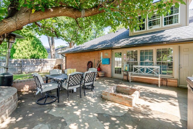 4512 Gem Lake Rd, Amarillo, TX 79106 - view of patio / terrace featuring outdoor dining space