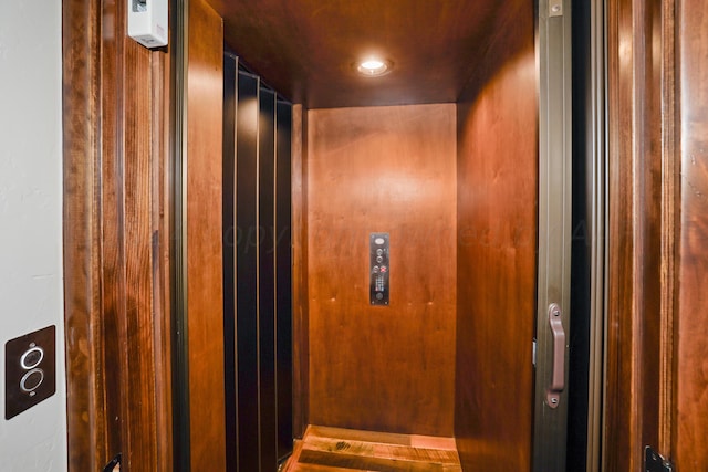 room details featuring elevator