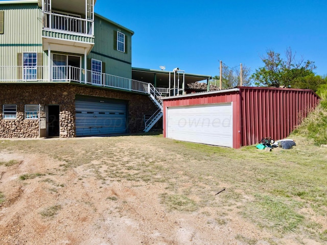 exterior space with a lawn